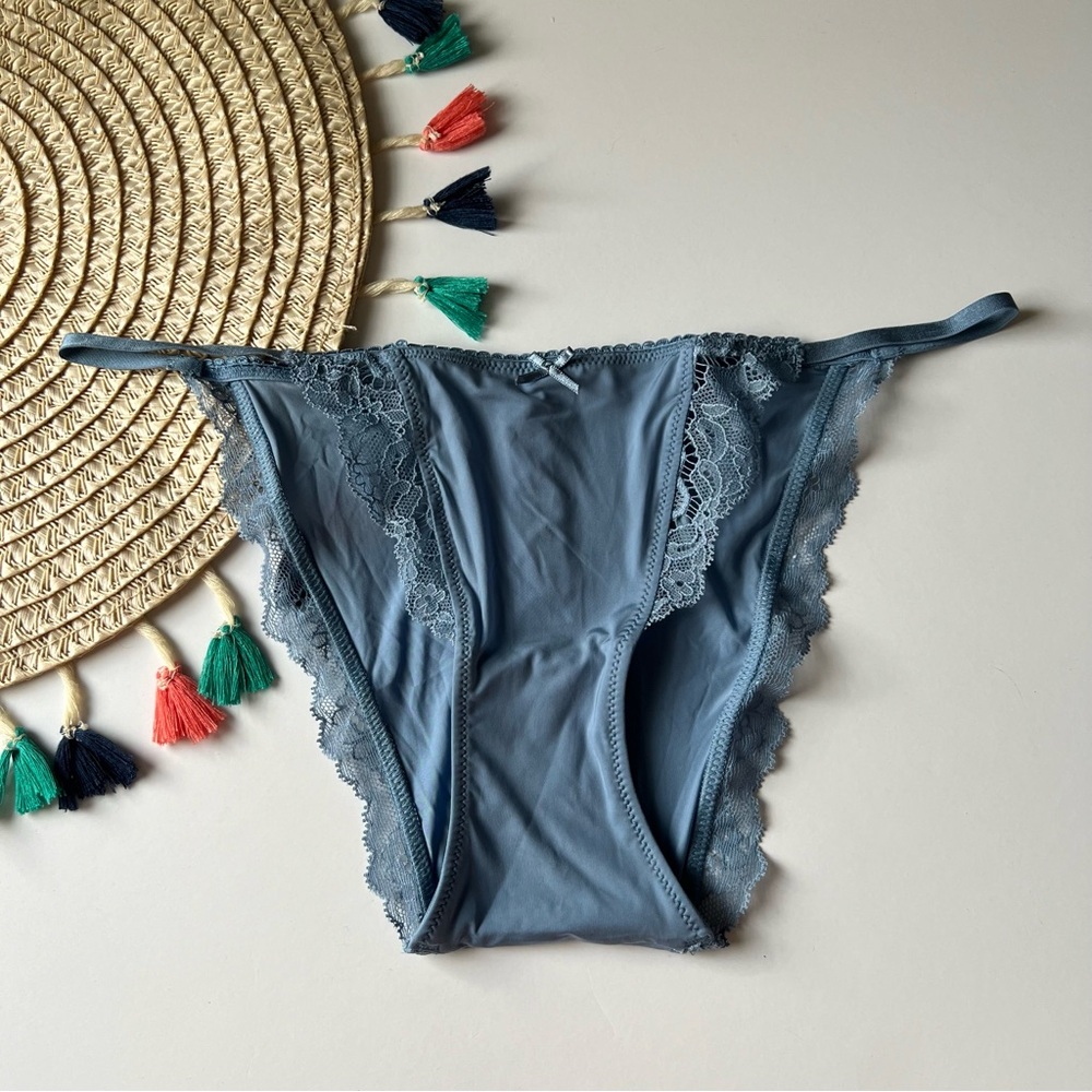 Victoria's Secret Smooth & Lace Mini String Bikini Panty Faded Denim M NEW